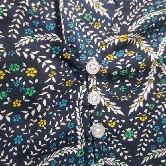 LOFT OUTLET FLUTTER SLEEVE TANK BLOUSE SIZE SMALL PETITE - Picture 9 of 12